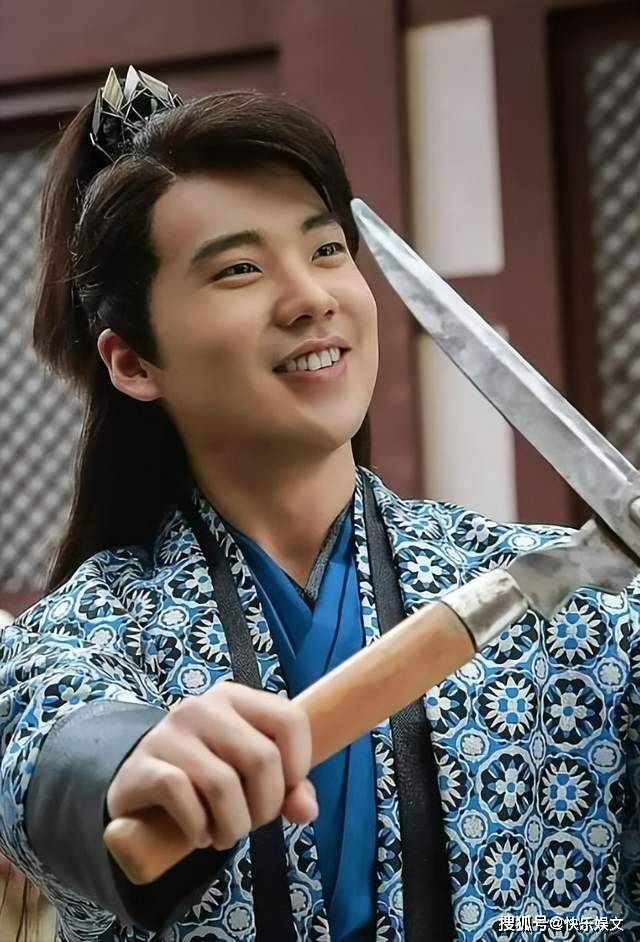 《庆余年2》终于曝光了杀青照!郭麒麟的造型变得肥头大耳(图5) 《庆余年2》终于曝光了杀青照!郭麒麟的造型变得肥头大耳(图5)