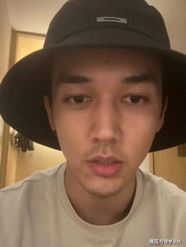 吴楚一首次开启直播,再度说起他和陈牧驰的关系(图3) 吴楚一首次开启直播,再度说起他和陈牧驰的关系(图3)