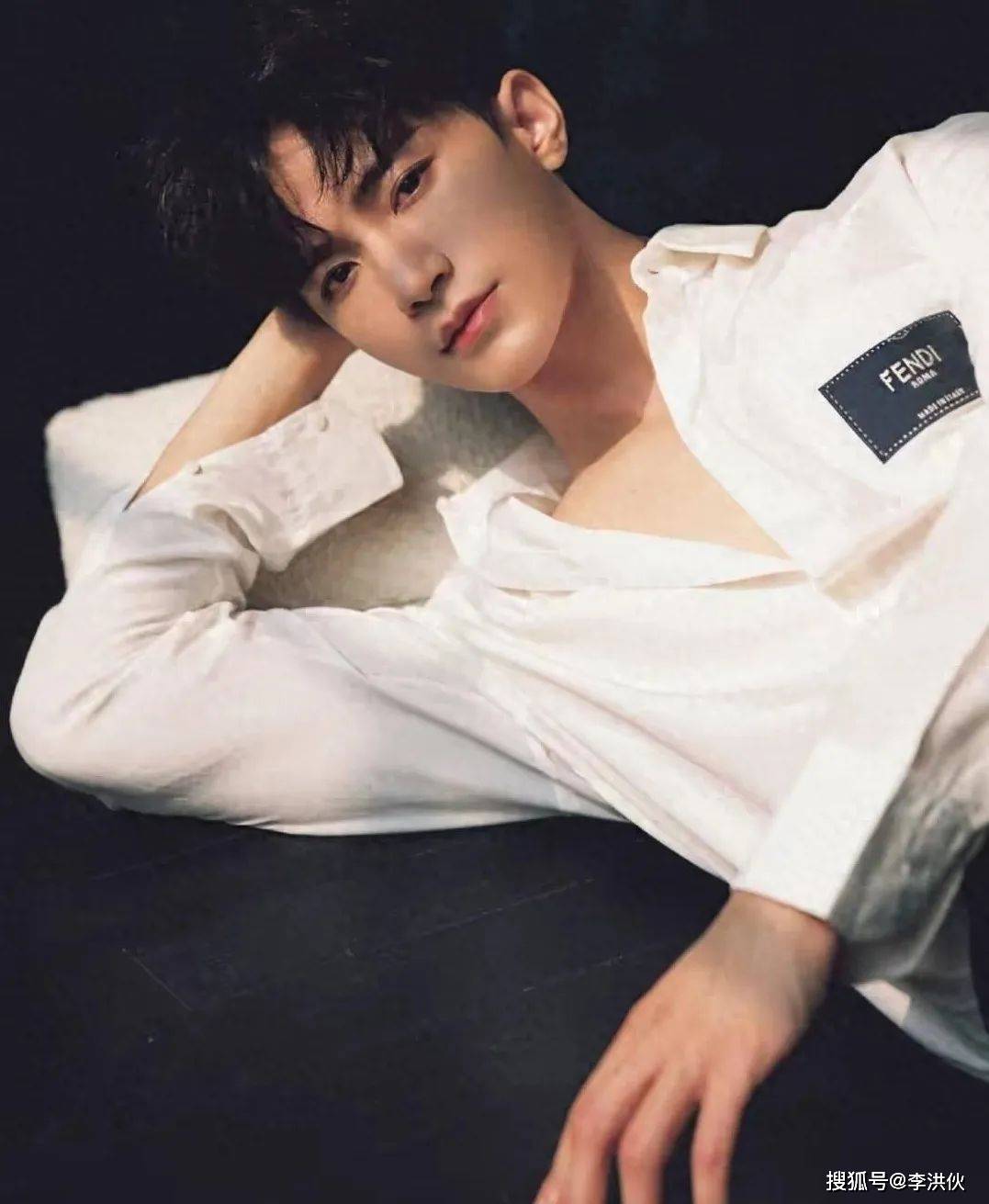 吴楚一首次开启直播,再度说起他和陈牧驰的关系(图9) 吴楚一首次开启直播,再度说起他和陈牧驰的关系(图9)