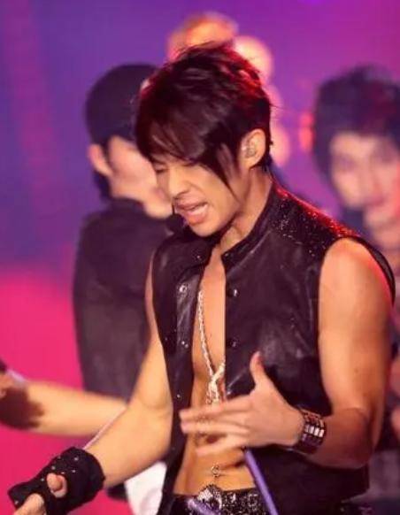 《这就是街舞6》官宣队长了 名单令人眼前一亮(图6) 《这就是街舞6》官宣队长了 名单令人眼前一亮(图6)