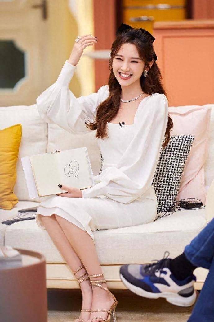 《半熟恋人》中唐艺昕让人刮目相看,不做作有亲和力(图3) 《半熟恋人》中唐艺昕让人刮目相看,不做作有亲和力(图3)