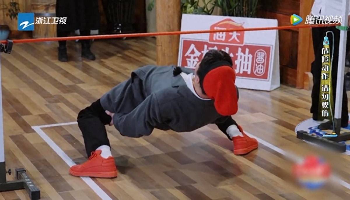 人气再度创高峰的杨洋加入《青春环游记3》,可谓释放了搞笑人天性(图8) 人气再度创高峰的杨洋加入《青春环游记3》,可谓释放了搞笑人天性(图8)