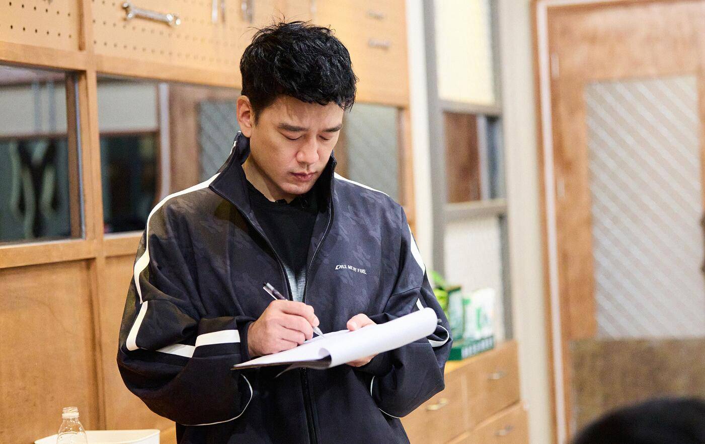 如果要说什么综艺最好看,那必须得是芒果的《浪姐》和《披哥》(图8) 如果要说什么综艺最好看,那必须得是芒果的《浪姐》和《披哥》(图8)