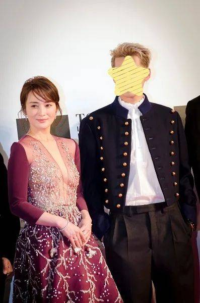 倪妮又拿下一座影后奖杯,坏消息是这个奖的含金量不高(图4) 倪妮又拿下一座影后奖杯,坏消息是这个奖的含金量不高(图4)