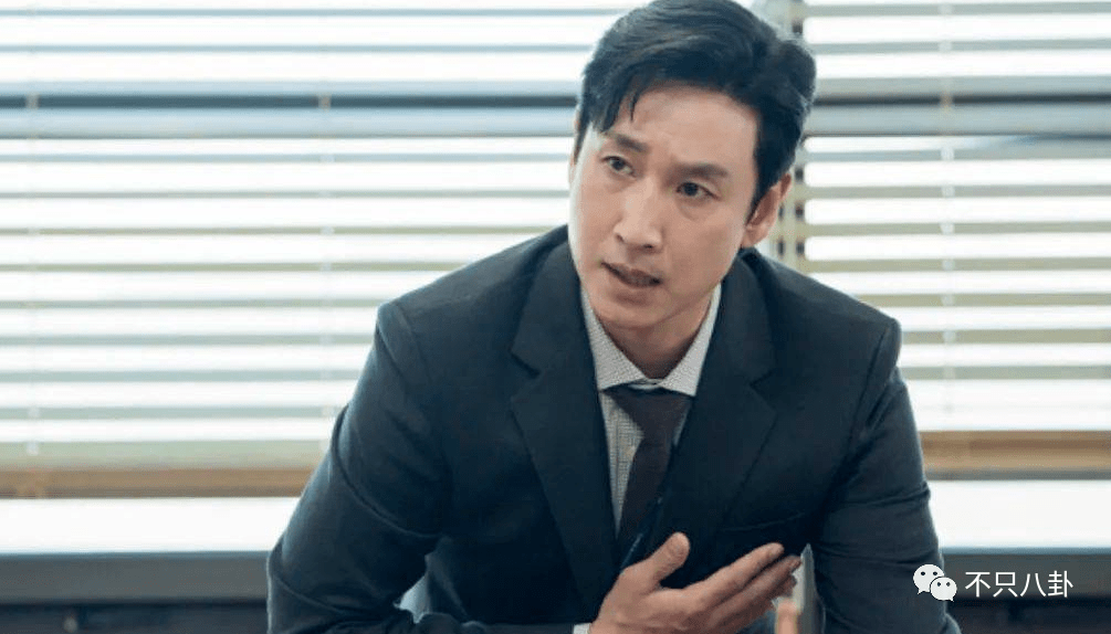 出轨又涉毒!会不会重现“胜利夜店”风暴的大瓜盛景,拔出萝卜带出N多泥?(图26) 出轨又涉毒!会不会重现“胜利夜店”风暴的大瓜盛景,拔出萝卜带出N多泥?(图26)