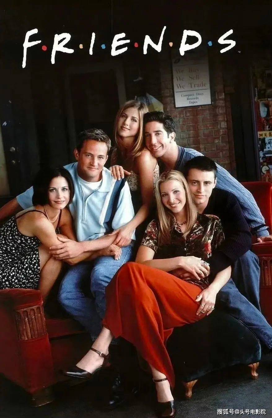 《老友记》中钱德勒的扮演者马修·派瑞去世,让无数剧迷为之悲伤(图9) 《老友记》中钱德勒的扮演者马修·派瑞去世,让无数剧迷为之悲伤(图9)