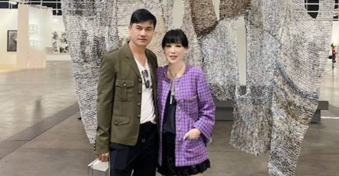 吕伟良老婆在社交平台上分享儿子的近照,瞬间引起网友们的关注以及讨论(图1) 吕伟良老婆在社交平台上分享儿子的近照,瞬间引起网友们的关注以及讨论(图1)