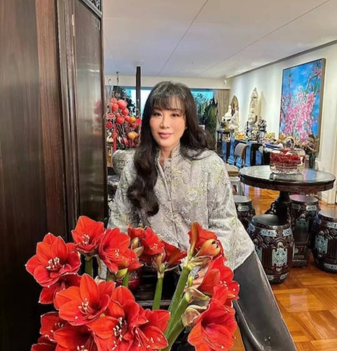 吕伟良老婆在社交平台上分享儿子的近照,瞬间引起网友们的关注以及讨论(图13) 吕伟良老婆在社交平台上分享儿子的近照,瞬间引起网友们的关注以及讨论(图13)