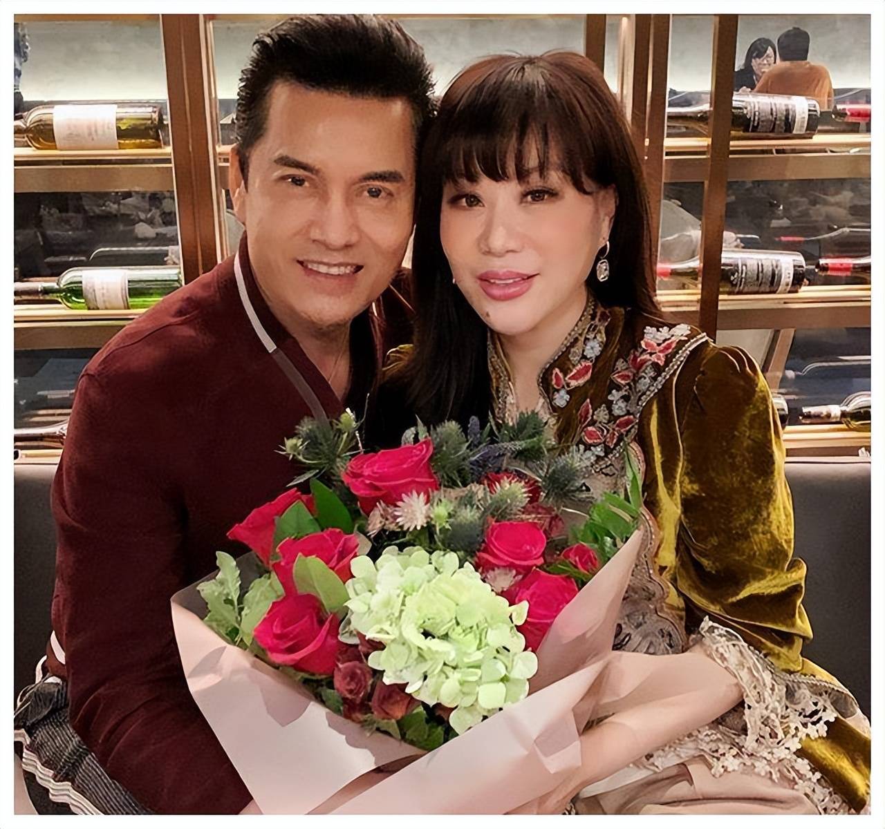 吕伟良老婆在社交平台上分享儿子的近照,瞬间引起网友们的关注以及讨论(图15) 吕伟良老婆在社交平台上分享儿子的近照,瞬间引起网友们的关注以及讨论(图15)