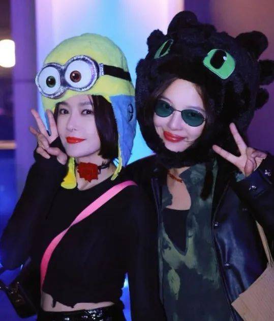 综艺《花少5》开播话题不断 明星成员集体现身北京环球影城(图5) 综艺《花少5》开播话题不断 明星成员集体现身北京环球影城(图5)