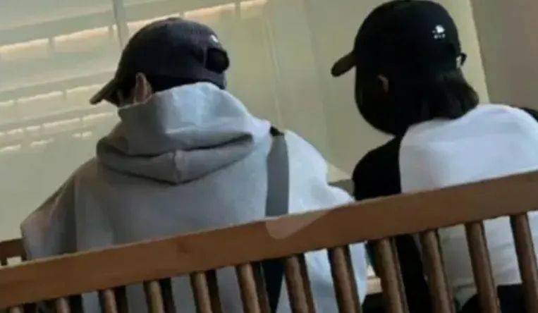 综艺《花少5》开播话题不断 明星成员集体现身北京环球影城(图13) 综艺《花少5》开播话题不断 明星成员集体现身北京环球影城(图13)