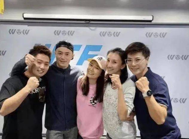 霍建华一家三口日本海边度假 林心如身材和之前一样苗条纤瘦(图5) 霍建华一家三口日本海边度假 林心如身材和之前一样苗条纤瘦(图5)