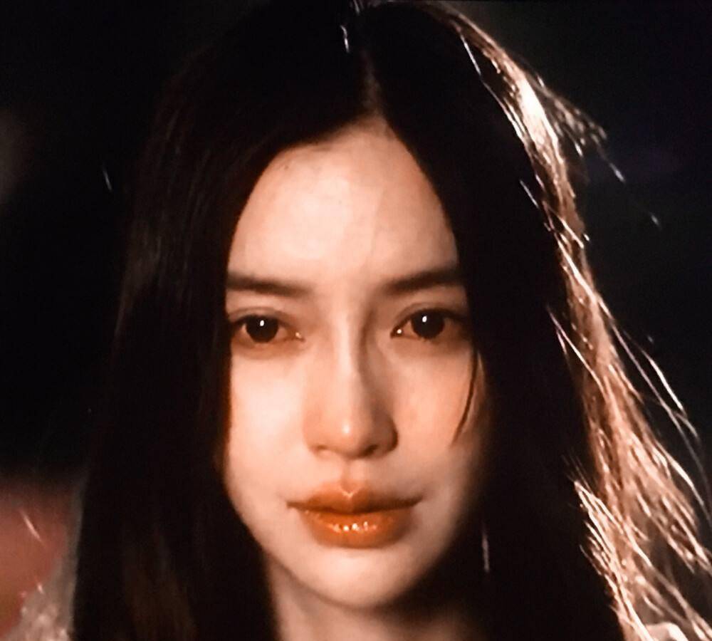 杨颖去疯马秀支持LISA脱衣舞遭内娱“软封杀” 有网友甚至指责其传播淫秽色情(图3) 杨颖去疯马秀支持LISA脱衣舞遭内娱“软封杀” 有网友甚至指责其传播淫秽色情(图3)