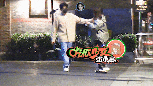 凭借《长相思》大火的檀健次被拍与女生外出聚餐的亲密画面 疑似恋情曝光(图4) 凭借《长相思》大火的檀健次被拍与女生外出聚餐的亲密画面 疑似恋情曝光(图4)