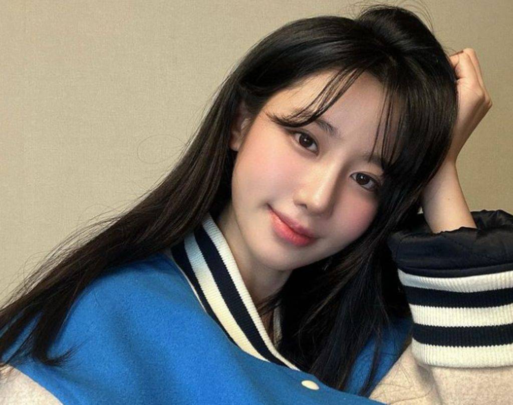 韩国女团Berry Good前成员祚弦五官更加精致 近照肩膀一片淤青引争议 (图3) 韩国女团Berry Good前成员祚弦五官更加精致 近照肩膀一片淤青引争议 (图3)