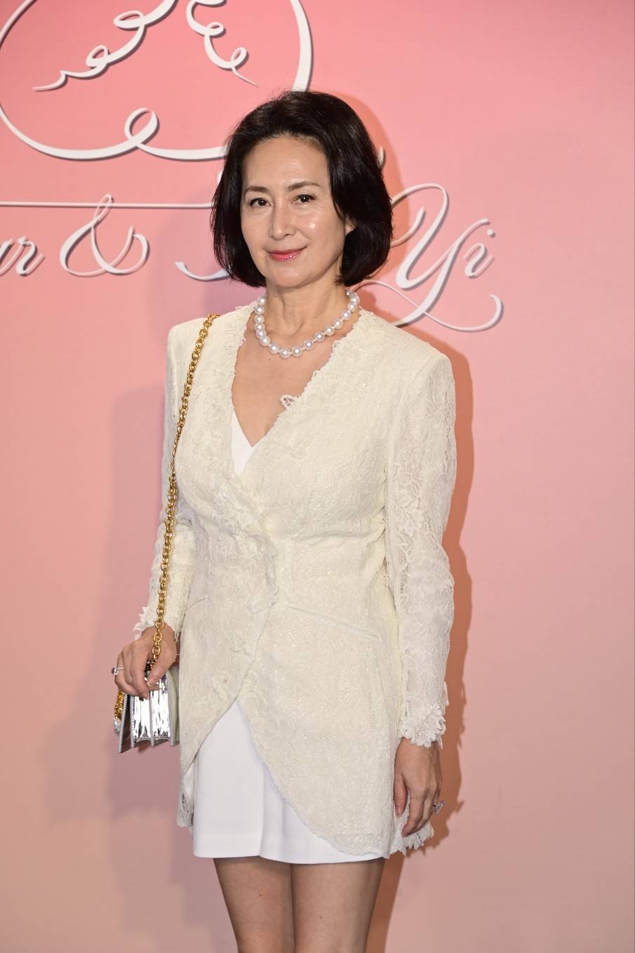 70岁的张艾嘉荣升“婆婆”,儿子王令尘与相恋7年的29岁内地超模游天翼举办盛大婚礼(图15) 70岁的张艾嘉荣升“婆婆”,儿子王令尘与相恋7年的29岁内地超模游天翼举办盛大婚礼(图15)