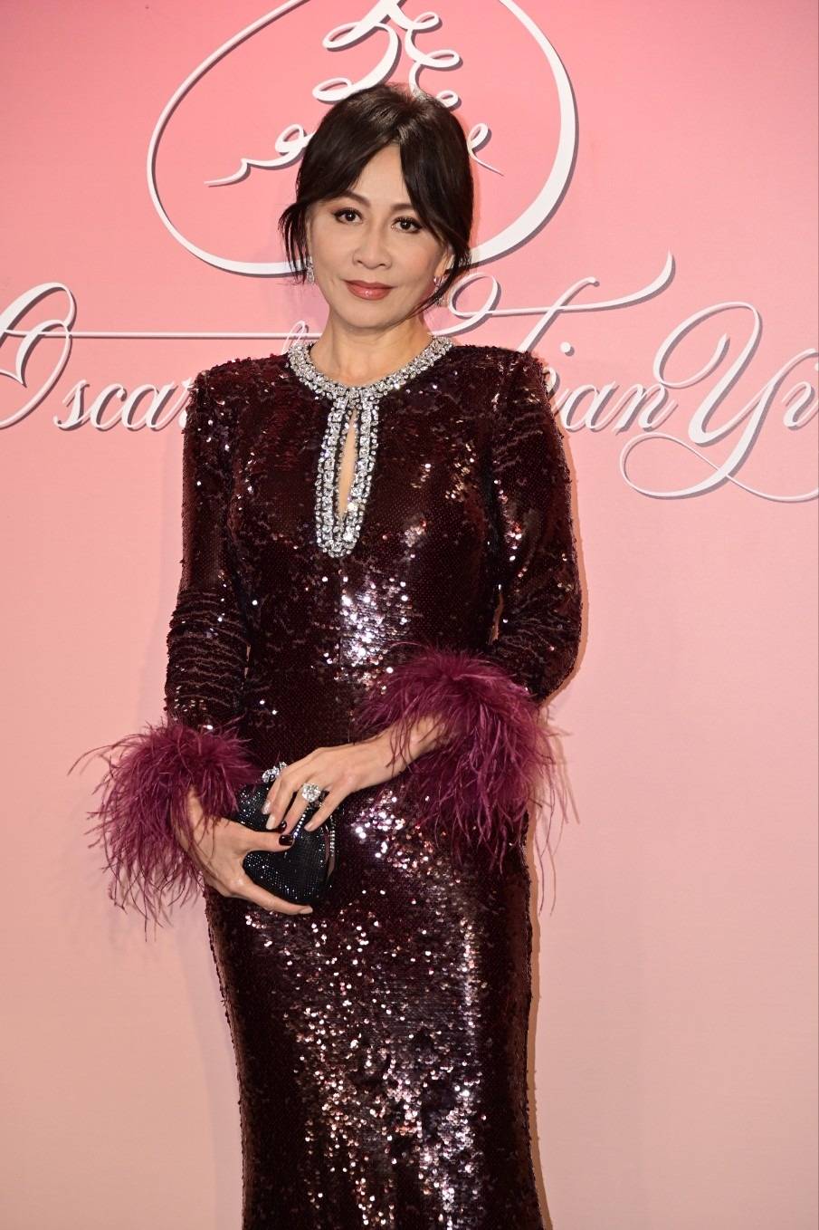 70岁的张艾嘉荣升“婆婆”,儿子王令尘与相恋7年的29岁内地超模游天翼举办盛大婚礼(图17) 70岁的张艾嘉荣升“婆婆”,儿子王令尘与相恋7年的29岁内地超模游天翼举办盛大婚礼(图17)