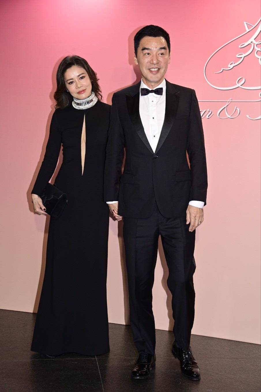 70岁的张艾嘉荣升“婆婆”,儿子王令尘与相恋7年的29岁内地超模游天翼举办盛大婚礼(图34) 70岁的张艾嘉荣升“婆婆”,儿子王令尘与相恋7年的29岁内地超模游天翼举办盛大婚礼(图34)