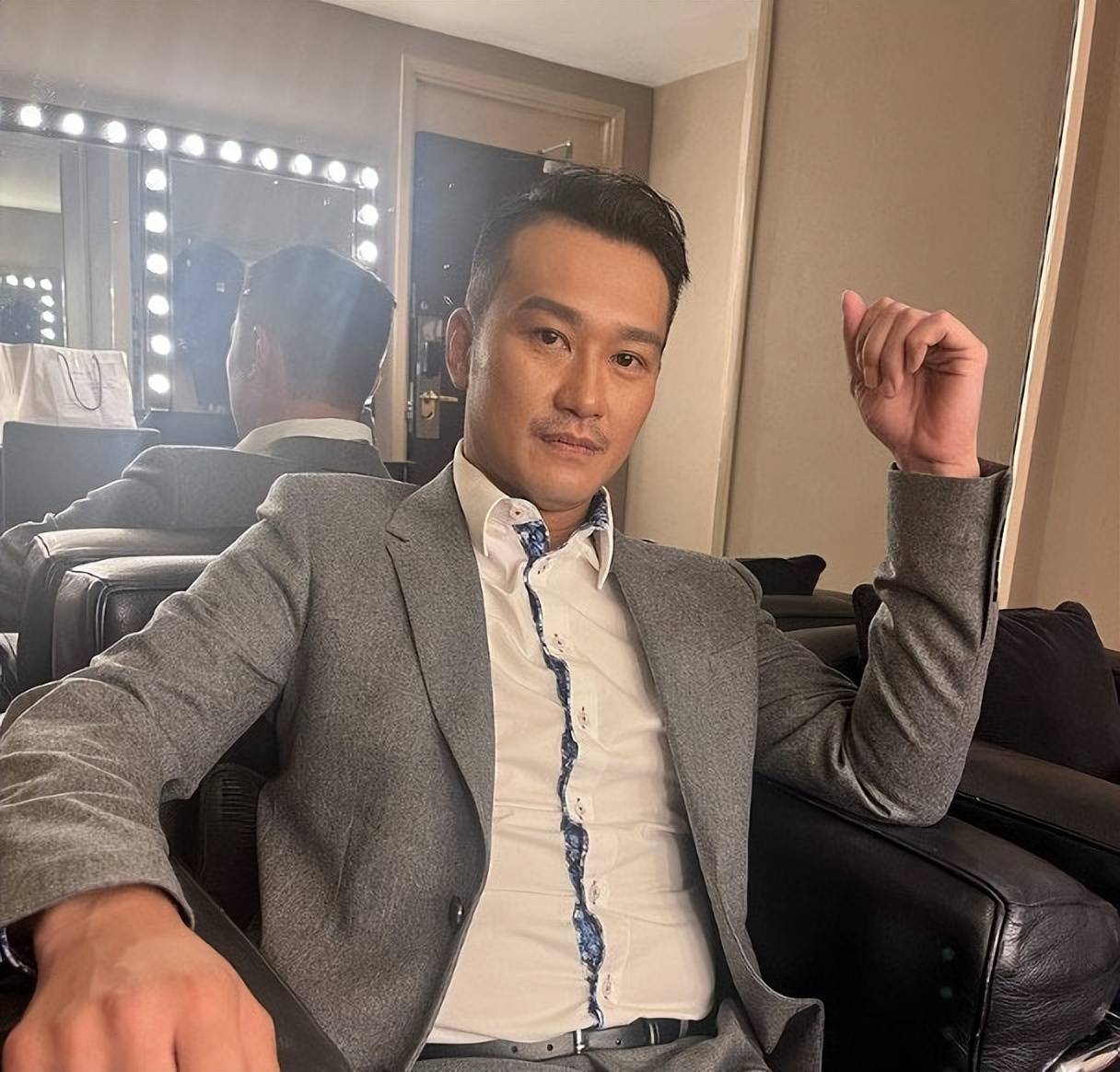 曾与胡定欣交往2年的香港男星吴浩康,转做地盘工人为养家每天辛劳9小时(图7) 曾与胡定欣交往2年的香港男星吴浩康,转做地盘工人为养家每天辛劳9小时(图7)