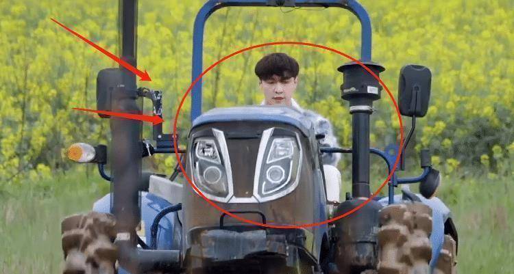 张艺兴穿白衣下田干农活被质疑作秀(图10) 张艺兴穿白衣下田干农活被质疑作秀(图10)