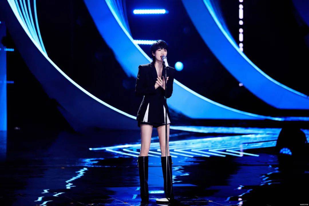 在娱乐圈走了一遭以后的姚安娜 气质发生了翻天覆地的变化(图12) 在娱乐圈走了一遭以后的姚安娜 气质发生了翻天覆地的变化(图12)