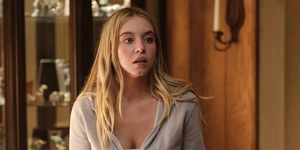 《蜘蛛夫人》新海报曝光 携手三位蜘蛛女亮相 命运如蛛网般联结所有人(图6) 《蜘蛛夫人》新海报曝光 蜘蛛夫人携三位蜘蛛女亮相