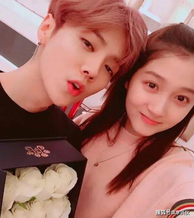 消息称鹿晗和关晓彤近期吵架 性格不合 官宣恋情时动静太大 (图4) 消息称鹿晗和关晓彤近期吵架 性格不合 官宣恋情时动静太大 (图4)