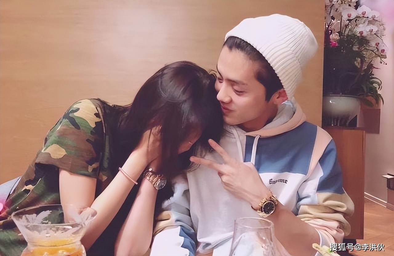 消息称鹿晗和关晓彤近期吵架 性格不合 官宣恋情时动静太大 (图6) 消息称鹿晗和关晓彤近期吵架 性格不合 官宣恋情时动静太大 (图6)