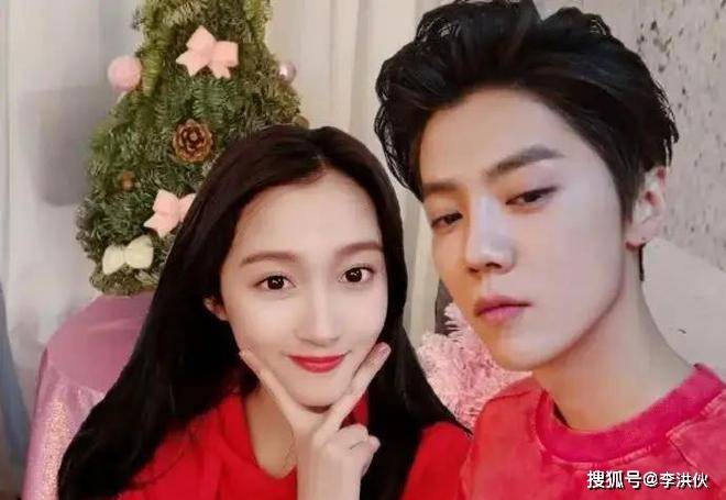 消息称鹿晗和关晓彤近期吵架 性格不合 官宣恋情时动静太大 (图9) 消息称鹿晗和关晓彤近期吵架 性格不合 官宣恋情时动静太大 (图9)