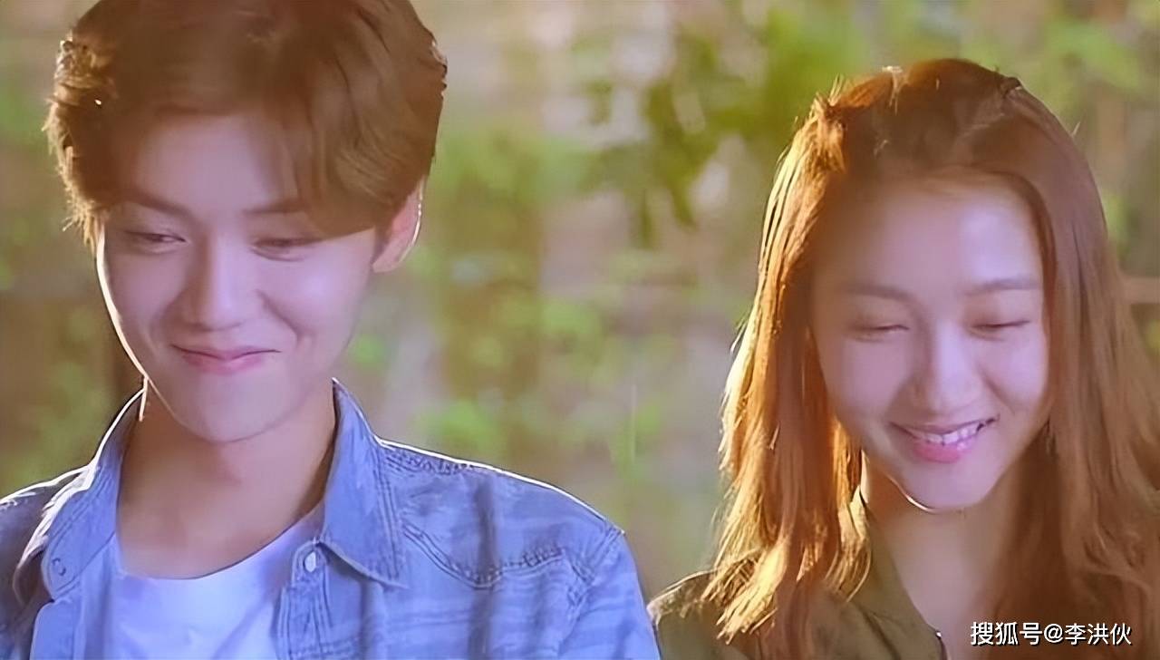 消息称鹿晗和关晓彤近期吵架 性格不合 官宣恋情时动静太大 (图11) 消息称鹿晗和关晓彤近期吵架 性格不合 官宣恋情时动静太大 (图11)