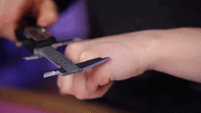 网红妹子断指后给自己换了根机械手指 有点像是R姐被机械改造了(图18) 网红妹子断指后给自己换了根机械手指:太炫酷了!