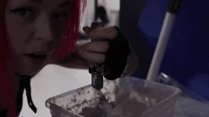 网红妹子断指后给自己换了根机械手指 有点像是R姐被机械改造了(图30) 网红妹子断指后给自己换了根机械手指:太炫酷了!