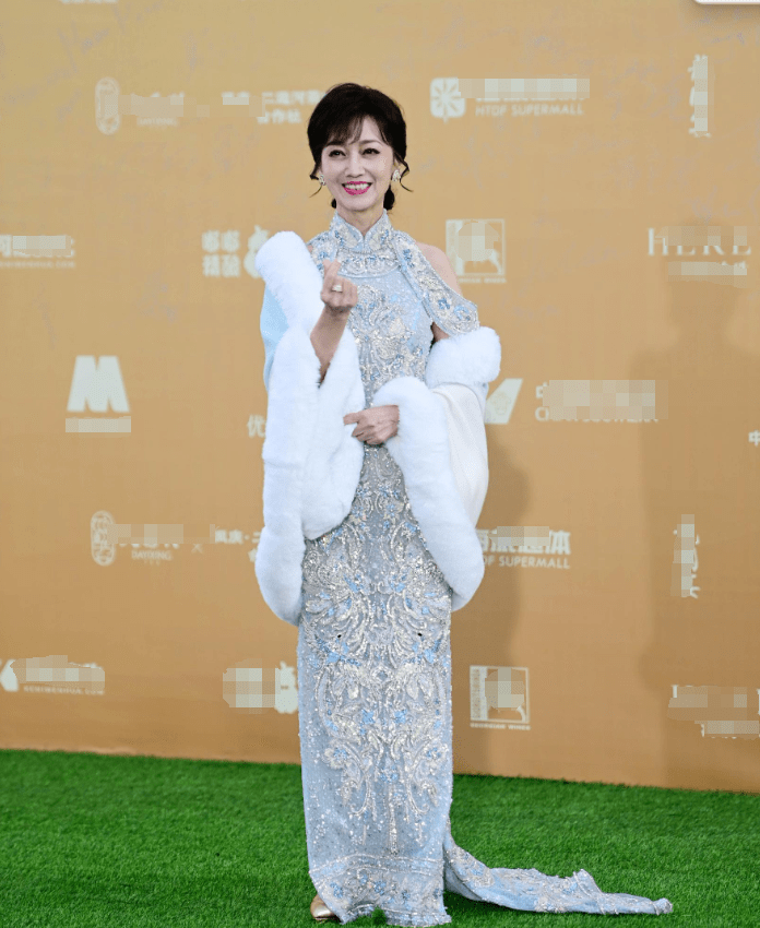 即使已经70岁,自然老去的赵雅芝依然魅力无限(图1) 即使已经70岁,自然老去的赵雅芝依然魅力无限(图1)