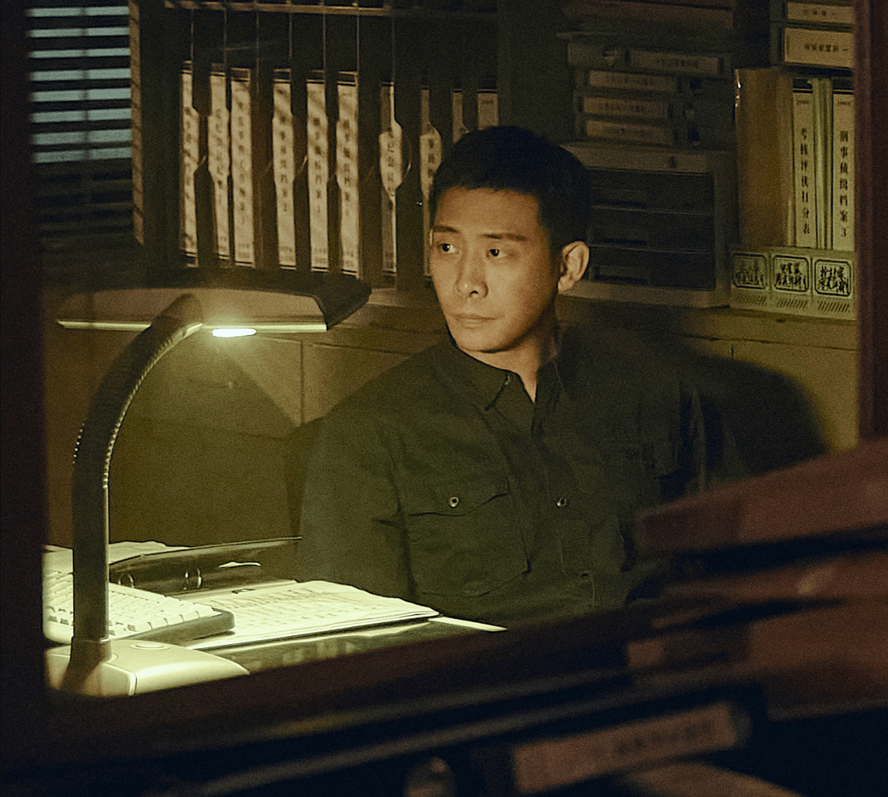 张译主演的《三大队》累计票房3.45亿,成绩为同期上映电影第一名(图1) 张译主演的《三大队》累计票房3.45亿,成绩为同期上映电影第一名(图1)