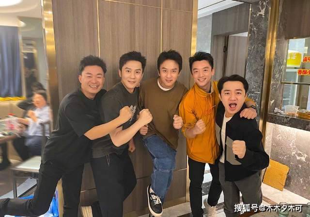 《跑男》节目组有意要寻回老成员,同时也需要注入新鲜血液(图13) 《跑男》节目组有意要寻回老成员,同时也需要注入新鲜血液(图13)