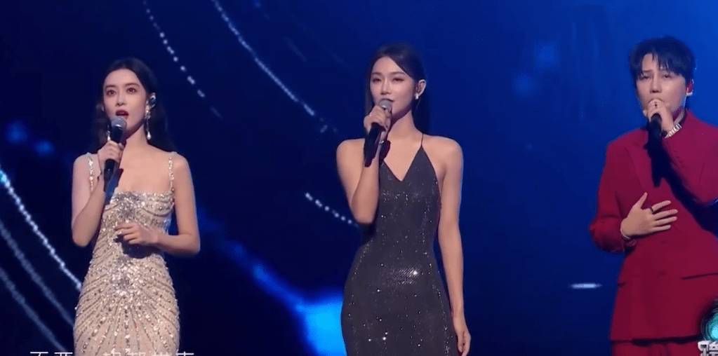 孟子义回应了唱歌跑调,向周华健道歉:大哥,对不起,我尽力了!(图17) 孟子义回应了唱歌跑调,向周华健道歉:大哥,对不起,我尽力了!(图17)