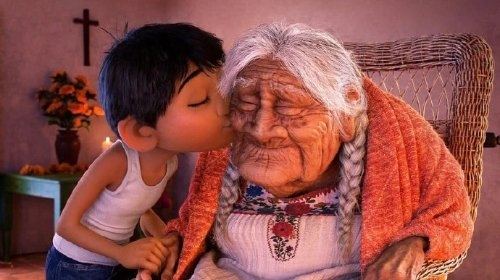 《寻梦环游记》太奶奶配音演员去世 享年90岁(图1) 皮克斯电影《寻梦环游记》太奶奶配音演员去世 享年90岁