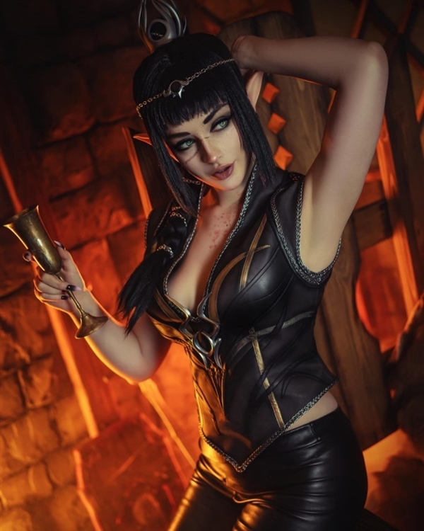 乌克兰美女Cos《博德之门3》影心 速度来欣赏下吧(图5) 乌克兰美女Cos《博德之门3》影心 身材过于火辣