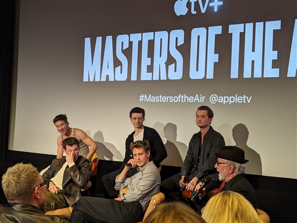 《空战群英》本周首播 原创作家:水准一流,千言万语化为一个赞(图2) 《空战群英》本周首播