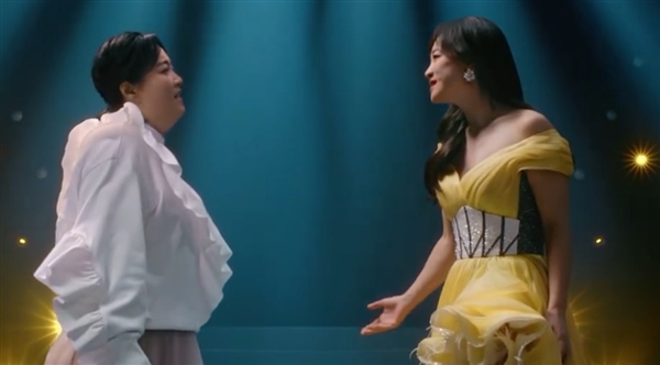 胖瘦版两个贾玲堆场,仿若穿越时空(图2) 瘦掉100斤后 胖瘦版两个贾玲对唱引热议 分享吃减脂感受:感觉来过又走了