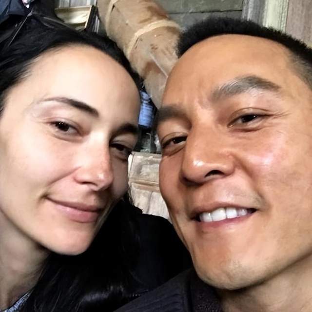 吴彦祖发文纪念结婚十四周年,并晒出亲手做的蛋糕(图1) 吴彦祖发文纪念结婚十四周年,并晒出亲手做的蛋糕(图1)