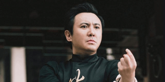 沈腾主演新片《全民狂欢》亮相全国优秀影片推介会:“以88年-92年十万人下海南为背景”,计划于海南拍摄(图1) 沈腾主演新片《全民狂欢》亮相!搭档西虹市首富编剧