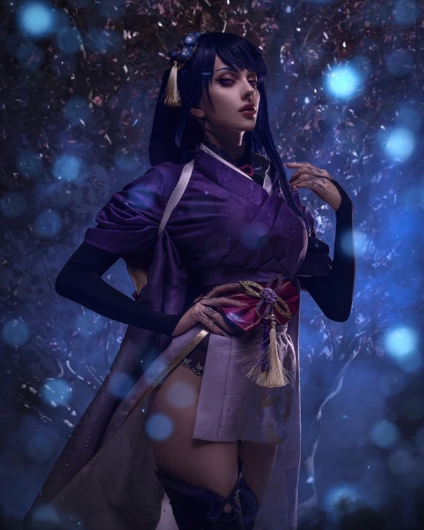 俄罗斯美女Cos《塞尔达》公主图,短裙秀出绝妙身材,一起来欣赏下吧(图8) 俄罗斯美女Cos《塞尔达》公主图:穿短裙秀绝妙身材