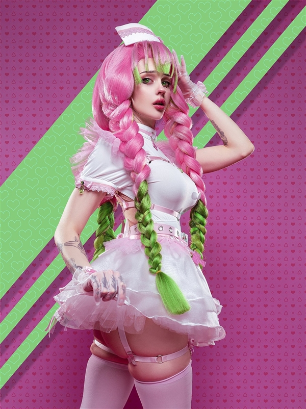 俄罗斯美女Cos《塞尔达》公主图,短裙秀出绝妙身材,一起来欣赏下吧(图17) 俄罗斯美女Cos《塞尔达》公主图:穿短裙秀绝妙身材