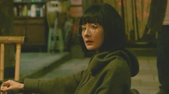 短短7天,杨幂新电影撤档之后改网播,被粉丝骂爆(图1) 短短7天,杨幂新电影撤档之后改网播,被粉丝骂爆(图1)