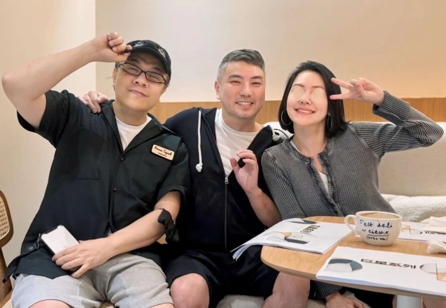 小S蔡康永再携手主持《康熙来了》,预计最快在今年秋天前就能回归(图1) 小S蔡康永再携手主持《康熙来了》,预计最快在今年秋天前就能回归(图1)