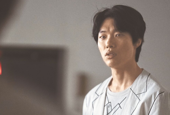 《The 8 Show》场面惊心,惩罚参赛者不能睡觉的撑眼拷问戏(图1) 《The 8 Show》场面惊心,惩罚参赛者不能睡觉的撑眼拷问戏(图1)