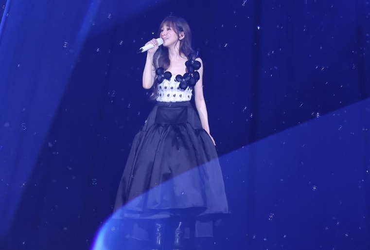 王心凌2024 hito流行音乐奖风光拿奖,荣获最受欢迎女歌手人气大奖(图1) 王心凌2024 hito流行音乐奖风光拿奖,荣获最受欢迎女歌手人气大奖(图1)