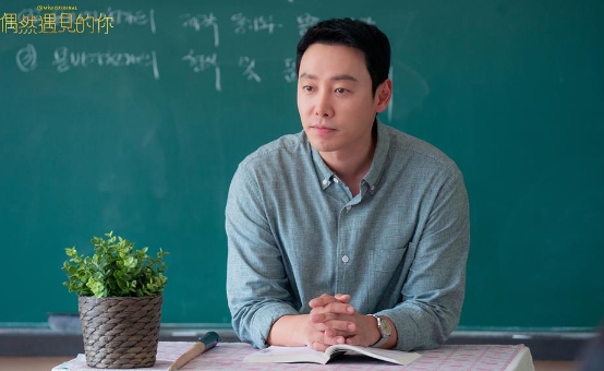 《偶然遇见的你》金东旭携手秦基周一起抓凶手,拿着关键证物开着时间机器追本溯源回到1987年(图1) 《偶然遇见的你》金东旭携手秦基周一起抓凶手,拿着关键证物开着时间机器追本溯源回到1987年(图1)