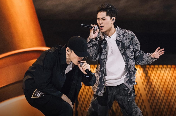 Barry Chen 2024年重返《新说唱2024》,并一路过关斩将挺进24强(图1) Barry Chen 2024年重返《新说唱2024》,并一路过关斩将挺进24强(图1)